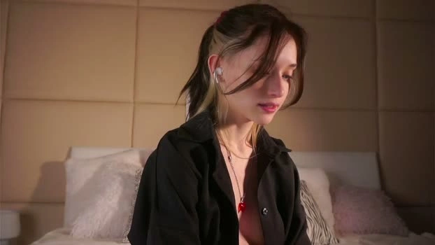 taitehambelton 07-06-2026 Live Webcam fuckher orgasm
