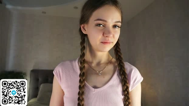 auroralowen 08-06-2026 Live Webcam bigtoys show