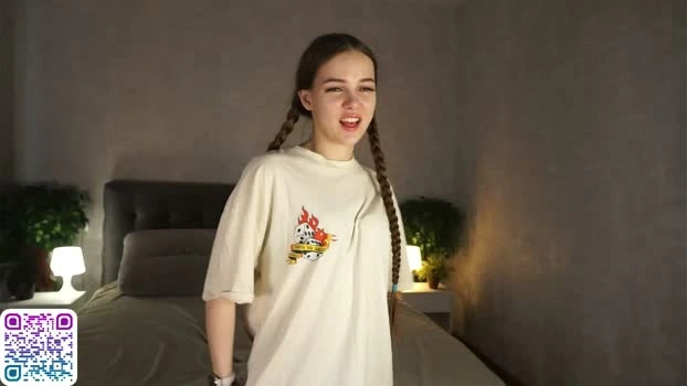 auroralowen 12-06-2026 Live Webcam striptease bigboobs