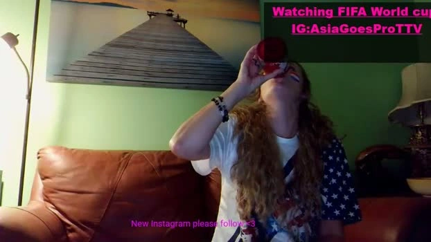 yoursecretgirlfriend963 26-06-2026 Live Webcam suckcock lovense