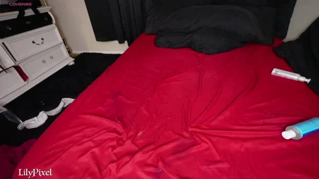 lilypixel 28-06-2026 Live Webcam moan fingering