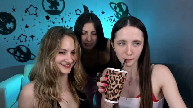 bella_dorn 30-06-2026 Live Webcam kiss kinky