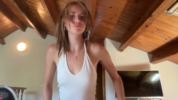 honeyyy95 01-07-2026 Live Webcam Cam fingers