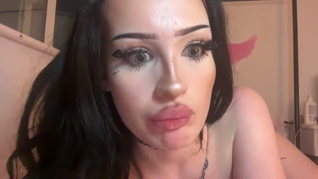bimbodoll18 01-07-2026 Live Webcam fuckface bigass