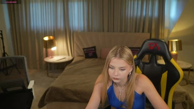 bright_diamonds_054 02-07-2026 Live Webcam fingering horny
