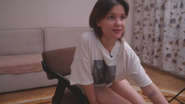 tiny_miracle 01-07-2026 Live Webcam kissing deep