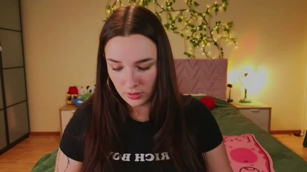 iwi_wi_wi 02-07-2026 Live Webcam Naked lickpussy