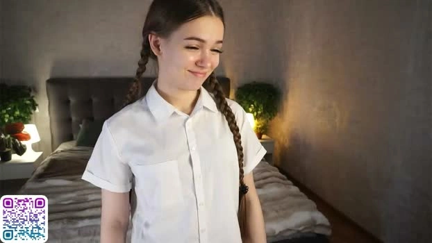 auroralowen 04-07-2026 Live Webcam oral show