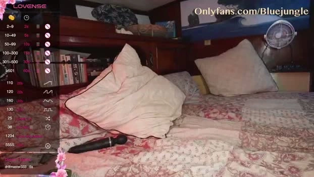 blue_xx_ 04-07-2026 Live Webcam big cute