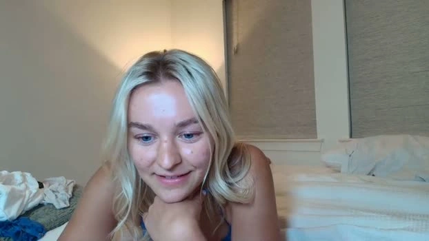chloexbabe 04-07-2026 Live Webcam Video strip