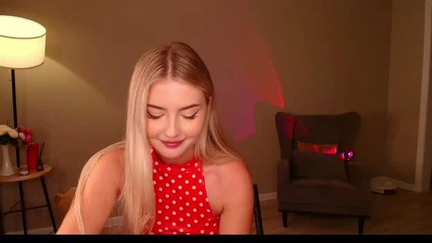 cute18cute 04-07-2026 Live Webcam fuckface kiss