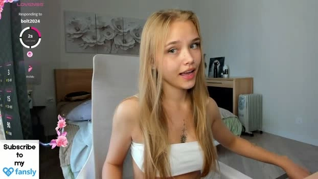 flooora_0 22-07-2026 Live Webcam bj-dildo sex