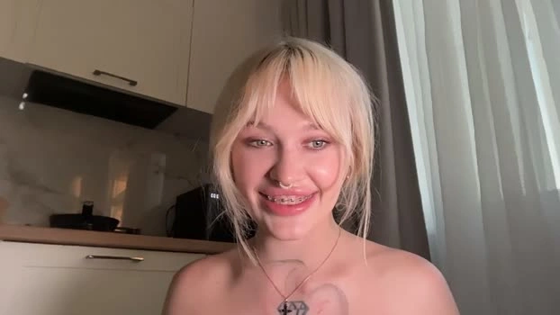 golden_alinee 21-07-2026 Live Webcam fuckhard legs