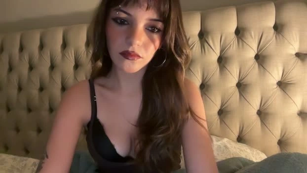 itsnikkiblair 24-07-2026 Live Webcam kissing sexygirl