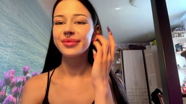 ameehughart 25-07-2026 Live Webcam prettyface cute
