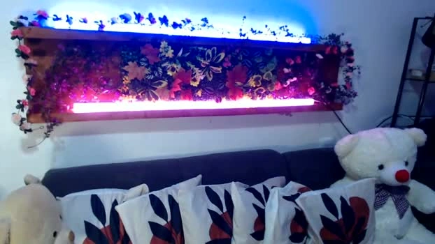 sexy_ginuin_couple 26-07-2026 Live Webcam deepthroat fuck